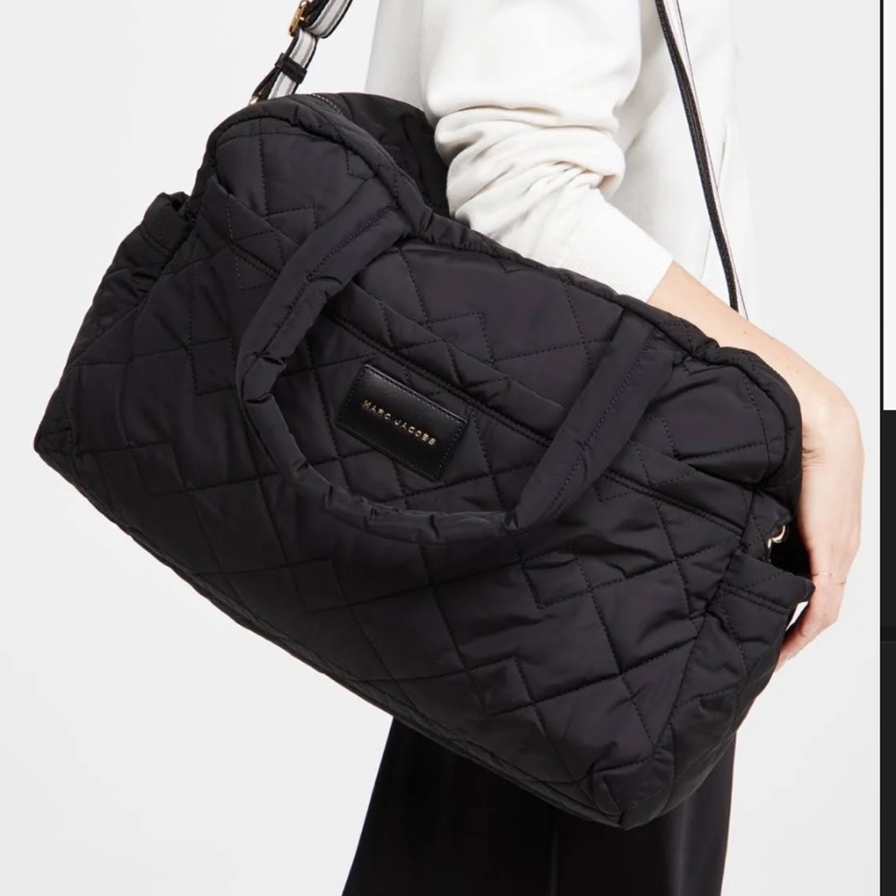 Marc by Marc Jacobs LARGE WEEKEND DUFFLE WITH STRAP